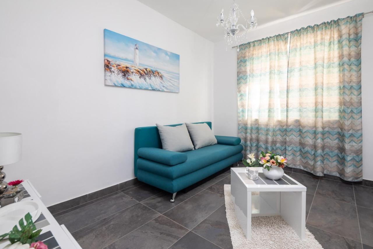 Sky Way Apartments Dugi Rat Ngoại thất bức ảnh