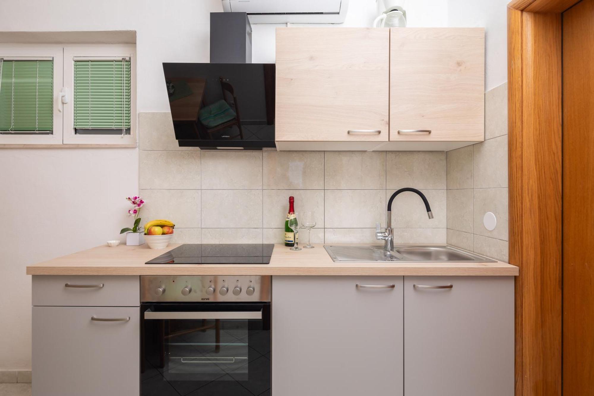 Sky Way Apartments Dugi Rat Ngoại thất bức ảnh